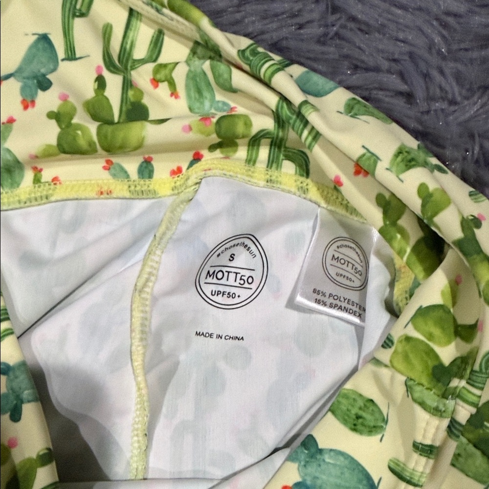 Mott50 swim and activewear set - Picture 5 of 5